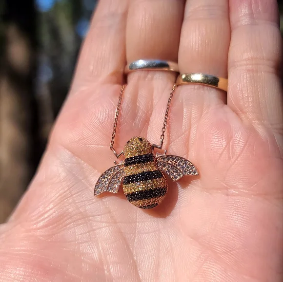 Citrine Topaz & Onyx ADORABLE 🐝 bee necklace by Avelon - Picture 4 of 8